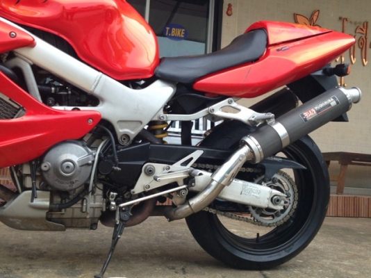 ขาย VTR1000 ปี00 สเปคยุโรป ทะเบียนแท้โอนขนส่ง ของแต่งล้นๆ