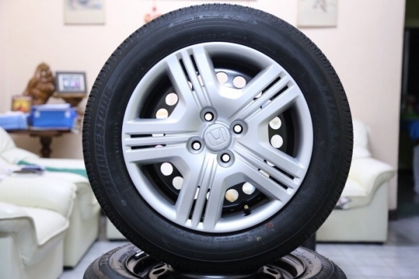 ล้อกะทะ Honda City 15นิ้ว พร้อมยางป้ายแดง ปี13