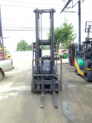 ***ขายด่วน***KOMATSU FD18-15เสา5เมตร สนใจติดต่อ083-062-0223