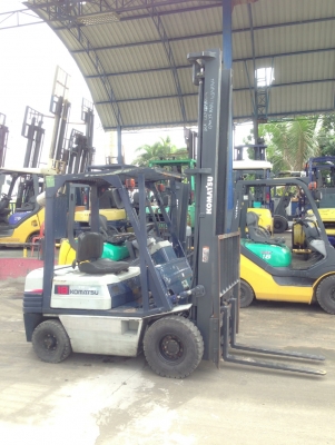 ***ขายด่วน***KOMATSU FD18-15เสา5เมตร สนใจติดต่อ083-062-0223