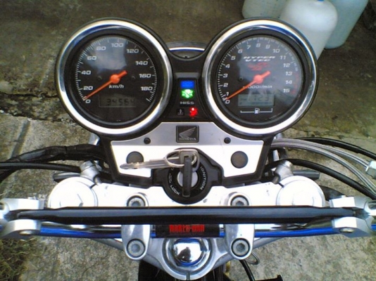 ขายcb400 vtec2 ปี2003 อินวอย