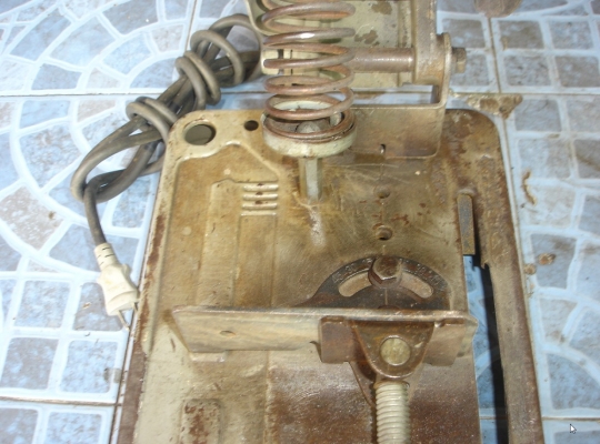 ขายแท่นตัดไฟเบอร์ 14 นิ้ว 2000 วัตต์ Makita รุ่น 2414NB