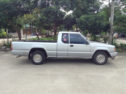 กะบะมิซซูแค๊ป พวงมาลัยพาวเว่อ เครื่องดีเซล2500ccประหยัดน้ำมัน ช่วงล่างแน่น แอเย็น รถไม่ผุ ทะเเบียนครบ ภาษีไม่หมด