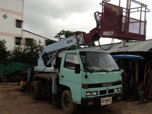 ขายด่วน ISUZU NKR 110 ติดกระเช้า 14 เมตร