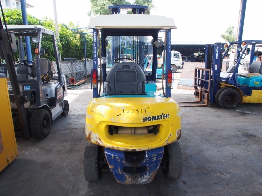 ** LOT 12/9/2556 ** KOMATSU FG20-12 เสา4เมตร หิ้ง สนใจติดต่อ 083-062-0223 ** LOT 12/9/2556 ** KOMATSU FG20-12 เสา4เมตร หิ้ง สนใจติดต่อ 083-062-0223