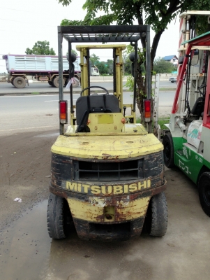 ***15/9/2556 ***MITSUBISHI FD23 เสา3เมตร เครื่องดีเกียร์ดี รถสวยมาก