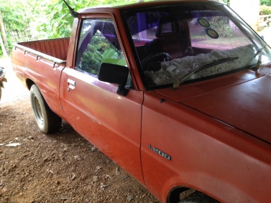 Mitsubishi L200 เฉินหลง ปี 84 สภาพสีแห็งๆ Mitsubishi L200 เฉินหลง ปี 84 สภาพสีแห็งๆ