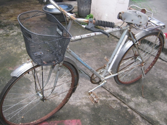 จักระยานโบราณ ยังสวย  ตามรูปเลยครับ