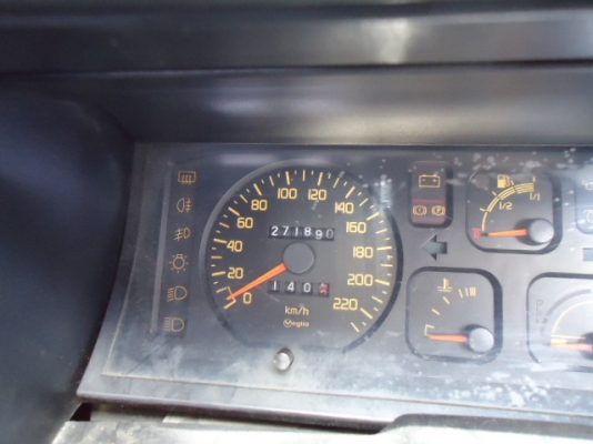 ขายเป็นซากรถเรโนลด์ R19 CHAMADE ปี2535 ตัวถังสภาพดีทั้งคัน ขาย 30,000.-