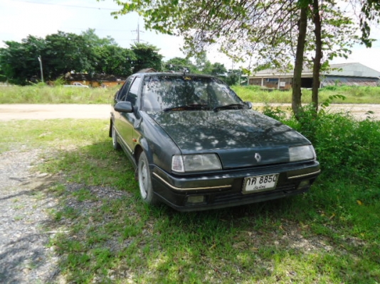 ขายเป็นซากรถเรโนลด์ R19 CHAMADE ปี2535 ตัวถังสภาพดีทั้งคัน ขาย 30,000.-