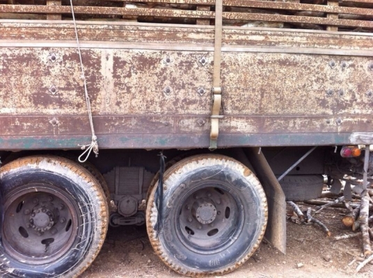 รถฮีโน่ 10 ล้อ รั่ว F17  เปลื่ยนเครื่อง  187 แรงม้า  สนใจติดต่อ 081 - 6079515