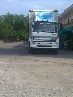 ขายรถอีซูซูเพลาเดียว