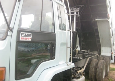 ขาย Roc 210 turbo สองเพลาดั้มพ์ สวยมาก สภาพใหม่หมด โทร 0884501277