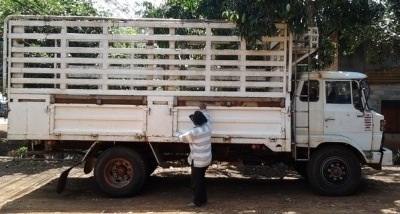 HINO KR 320 - 150 HP EH100 กระบะเหล็กคอกสูงเกษตรความยาว 5.80 เมตรสภาพดีไม่มีผุกร่อน เครื่องแน่นแรงดีเดิมๆ ภายในเก๋งคอนโซลครบพร้อม พวงมาลัยเพาเวอร์ ช่วงล่างคัชซีสวยเดิมไม่มีดาม ยาง 9.00 ขอบ 20 สภาพดี 70\% พร้อมบรรทุกพร้อมใช้งาน เอกสารทะเบียนครบพร้อม ราคาต่อ