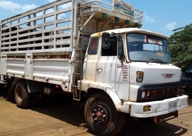 HINO KR 320 - 150 HP EH100 กระบะเหล็กคอกสูงเกษตรความยาว 5.80 เมตรสภาพดีไม่มีผุกร่อน เครื่องแน่นแรงดีเดิมๆ ภายในเก๋งคอนโซลครบพร้อม พวงมาลัยเพาเวอร์ ช่วงล่างคัชซีสวยเดิมไม่มีดาม ยาง 9.00 ขอบ 20 สภาพดี 70\% พร้อมบรรทุกพร้อมใช้งาน เอกสารทะเบียนครบพร้อม ราคาต่อ HINO KR 320 - 150 HP EH100 กระบะเหล็กคอกสูงเกษตรความยาว 5.80 เมตรสภาพดีไม่มีผุกร่อน เครื่องแน่นแรงดีเดิมๆ ภายในเก๋งคอนโซลครบพร้อม พวงมาลัยเพาเวอร์ ช่วงล่างคัชซีสวยเดิมไม่มีดาม ยาง 9.00 ขอบ 20 สภาพดี 70\% พร้อมบรรทุกพร้อมใช้งาน เอกสารทะเบียนครบพร้อม ราคาต่อ