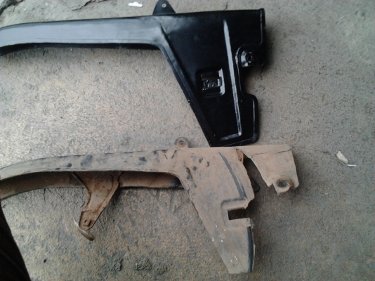 ขายอะไหล่ yamaha dt125 (หายาก) บังโซ่+ไฟเลี้ยวเดิม