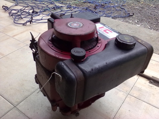 เครื่องบิ๊ก BRIGGS 8.5 แรง