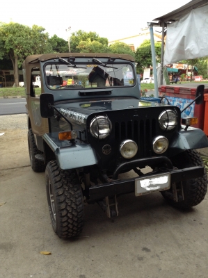 รถจิ้บ มิตซู J53 เครื่อง 2,700 TURBO 4WD สภาพสวยๆ