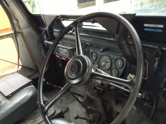 รถจิ้บ มิตซู J53 เครื่อง 2,700 TURBO 4WD สภาพสวยๆ