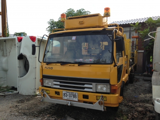 ขายรถตีเส้นถนน