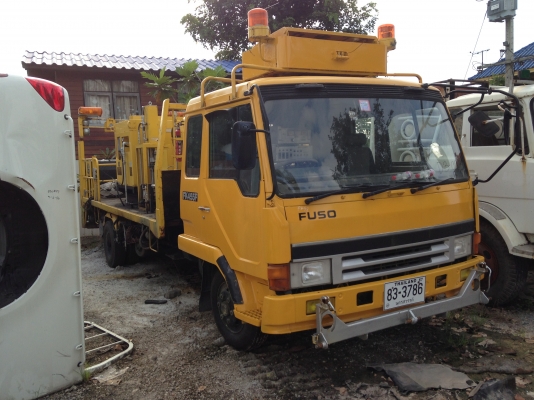 ขายรถตีเส้นถนน