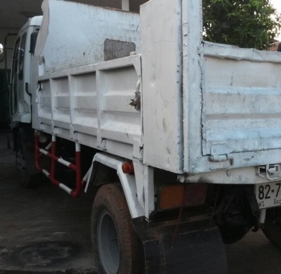 ISUZU DECA 210 HP 6HH1 หกล้อดั๊มพ์ กระบะดั๊มพ์เหล็ก 6 ตันความยาว 3.60 เมตรสภาพสวย เครื่องแน่นแรงดีเดิมๆไม่มีเยิ้ม ภายในเก๋งคอนโซลสวยครบพร้อม แอร์เย็น พวงมาลัยเพาเวอร์ ระบบเบรคทริ๊ปฟี้ ช่วงล่างแน่นคัชซีสวยทั้งเส้นไม่มีดาม ยาง 8.25 ขอบ 16 สภาพดี 70\% พร้อมบร