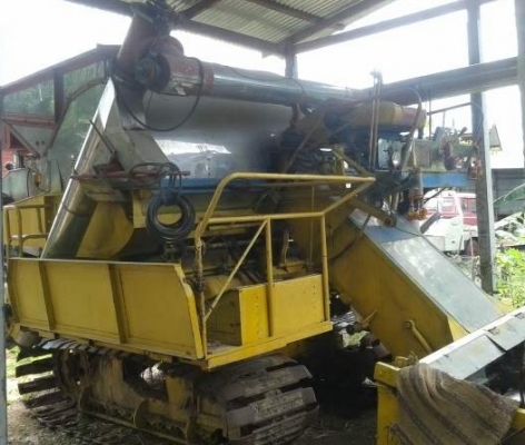 ขายด่วน รถเกี่ยวข้าววิชาญการช่าง รถสวยสภาพดีทั้งคันพร้อมใช้งาน เครื่องยนต์ของ HINO 185 HP เทอร์โบ HO7C TURBO สภาพแน่นแรงดีไม่เยิ้ม ปั๊มไดกิ้นเบอร์ 22 มอเตอร์ 22 ช่วงล่างแน่นใช้ของ 10HT สภาพดี 70\% พร้อมทำงานได้เลย ราคาต่อรองได้ครับ