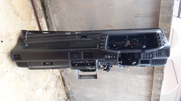 คอนโซล isuzu mu  สีดำ  4000 บาท