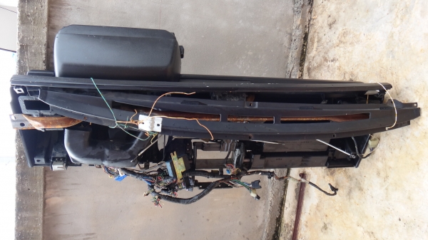 คอนโซล isuzu mu  สีดำ  4000 บาท