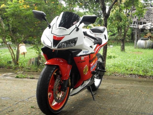 (หลุดมัดจำ)ขาย CBR 600 RR ปี 2004 ทะเบียนเเท้ จัดไฟเเนนซ์ได้ (หลุดมัดจำ)ขาย CBR 600 RR ปี 2004 ทะเบียนเเท้ จัดไฟเเนนซ์ได้