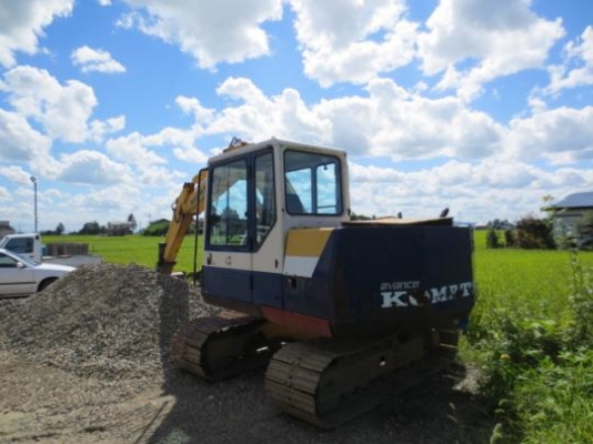 KOMATSU