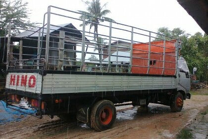 หกล้อ  TL100แรง สวยพร้อมใช้ ยาว4.30เมตร ทะเบียนพร้อมโอน