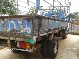 หกล้อ  TL100แรง สวยพร้อมใช้ ยาว4.30เมตร ทะเบียนพร้อมโอน