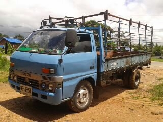 หกล้อ  TL100แรง สวยพร้อมใช้ ยาว4.30เมตร ทะเบียนพร้อมโอน