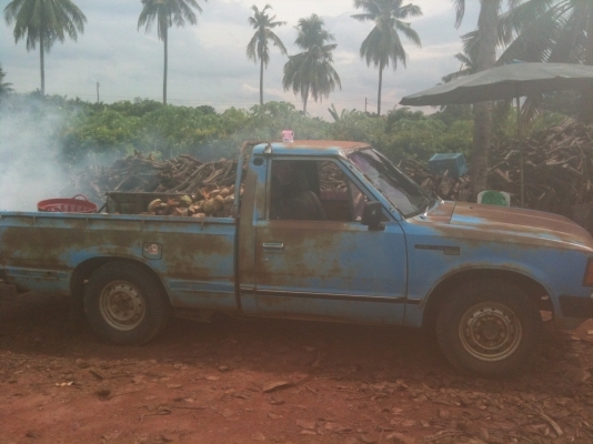 ขายรถกระบะ  ยี่ห้อ ดัสสัน โปรเฟสตินัล ดีเซล มีทะเบียนคู่มือ เอกสารครบ แต่ภาษีขาด