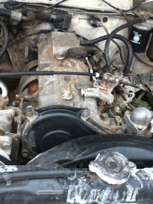 toyota hilux ln 40 4 ประตู