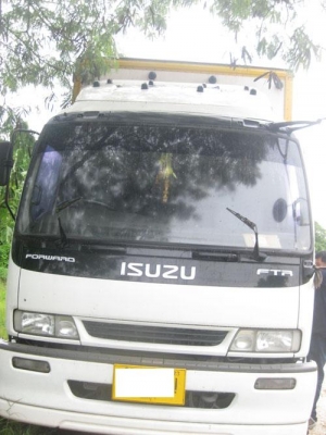 ขาย Deca Uro 2 ปี 48 หกล้อตู้สิบบานยาว 7.2 m สวยมาก โทร 088-4501277 ขาย Deca Uro 2 ปี 48 หกล้อตู้สิบบานยาว 7.2 m สวยมาก โทร 088-4501277