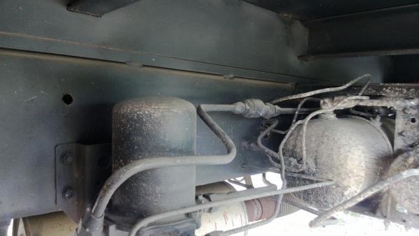 รถบรรทุกพร้อมเครรน