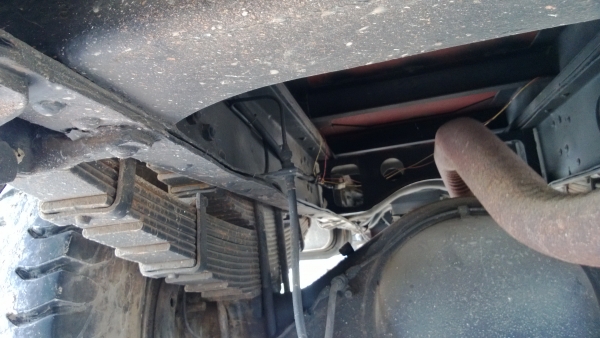 รถบรรทุกพร้อมเครรน