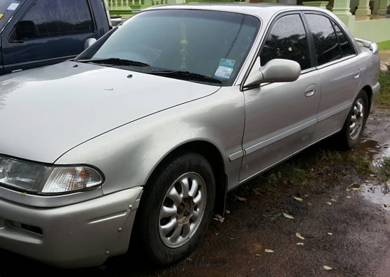 HYUNDAI SONATA GLXi 2.0 MT ปี 97 รถสวยสีสันบางเดิมๆทั้งคัน เครื่องแห้งแรงดีไม่มีเยิ้ม ติดตั้งแก๊ส LPG ลงเล่มแล้วประหยัดมากๆ ภายในเก๋งคอนโซลสวยครบหรูดี CD MP3 แอร์เย็น พ.เพาเวอร์ ก.ไฟฟ้า ช่วงล่างแน่นหนึบ ยางสภาพดี 4 เส้นประมาณ 70\% พร้อมใช้งาน เอกสารทะเบียน