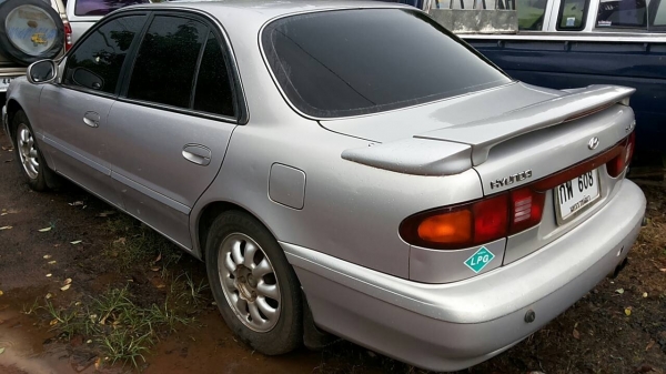 HYUNDAI SONATA GLXi 2.0 MT ปี 97 รถสวยสีสันบางเดิมๆทั้งคัน เครื่องแห้งแรงดีไม่มีเยิ้ม ติดตั้งแก๊ส LPG ลงเล่มแล้วประหยัดมากๆ ภายในเก๋งคอนโซลสวยครบหรูดี CD MP3 แอร์เย็น พ.เพาเวอร์ ก.ไฟฟ้า ช่วงล่างแน่นหนึบ ยางสภาพดี 4 เส้นประมาณ 70\% พร้อมใช้งาน เอกสารทะเบียน