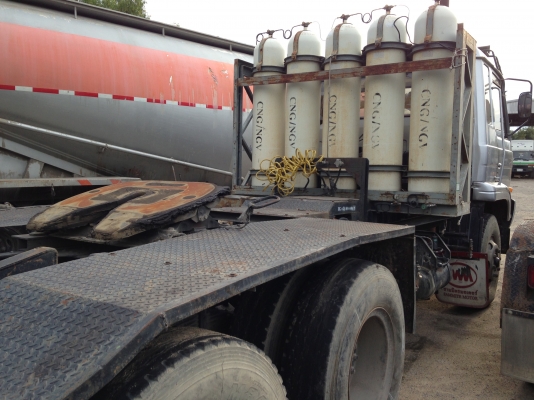 ขายรถหัวลากNissan UD ติดแก๊ส7ถัง