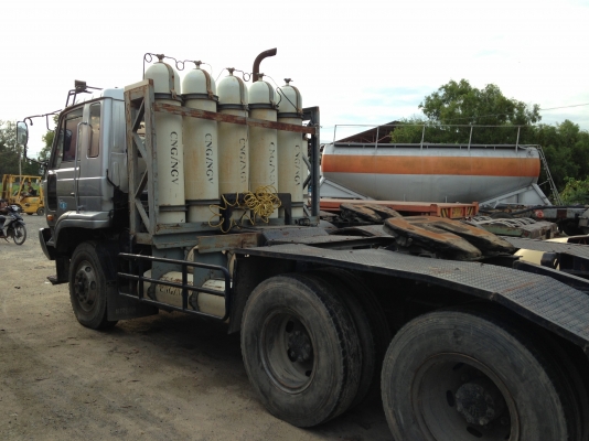 ขายรถหัวลากNissan UD ติดแก๊ส7ถัง