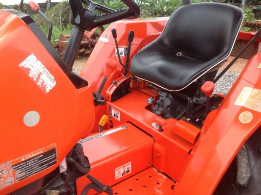 ปัญญาแทรคเตอร์มาแล้ว...จัดมาให้ครับ คูโบต้า L3408 พร้อมใบมีดตราช้าง เล่มทะเบียนพร้อม