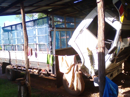 HINO FC2W 120 WO4D รุ่นซูเปอร์เสี่ย fหน้า หลัง ปี37 พร้อมคอกอย่างงาม ยาว 5.5 เมตร ภาษี57