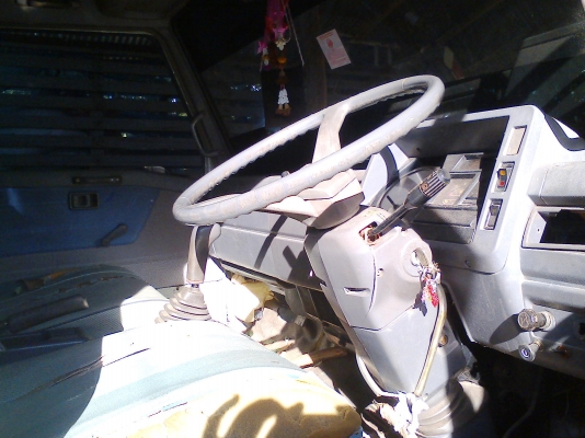 HINO FC2W 120 WO4D รุ่นซูเปอร์เสี่ย fหน้า หลัง ปี37 พร้อมคอกอย่างงาม ยาว 5.5 เมตร ภาษี57