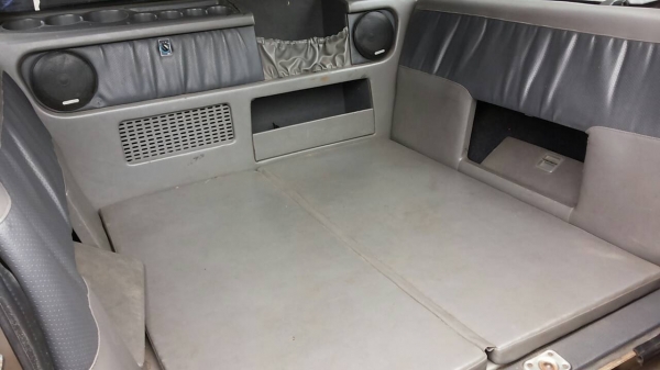 ISUZU D-MAX CAB4 RODEO LS 3.0 MT 4WD ปี 2003 รถสวยจัดพร้อมใช้งาน กระบะติดตั้งหลังคาแคร์รี่บอยครบพร้อมสภาพสวย เครื่องแน่นแรงดี ภายในเก๋งสวยครบพร้อม CD MP3 แอร์ พ.เพาเวอร์ ก.ไฟฟ้า กระจกมองข้างปรับไฟฟ้า บันไดข้าง ช่วงล่างยางสภาพดี 70\% พร้อมใช้งาน เอกสารทะเบี