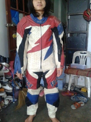 ชุดแข่งทางเรียบ และ รองเท้ามอไซค์ sidi ราคาถูก