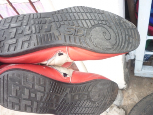 ชุดแข่งทางเรียบ และ รองเท้ามอไซค์ sidi ราคาถูก