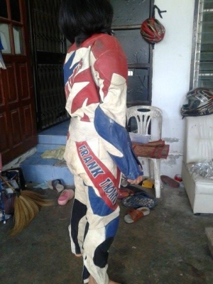 ชุดแข่งทางเรียบ และ รองเท้ามอไซค์ sidi ราคาถูก